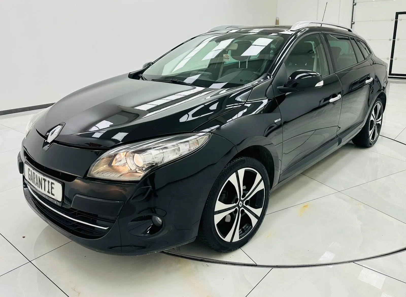 RENAULT MEGANE 2012 1.4i E5 Garantie 12 Luni Rate Avans 0 Doar Cu Buletinul 2012 - WOW Auto Rulate