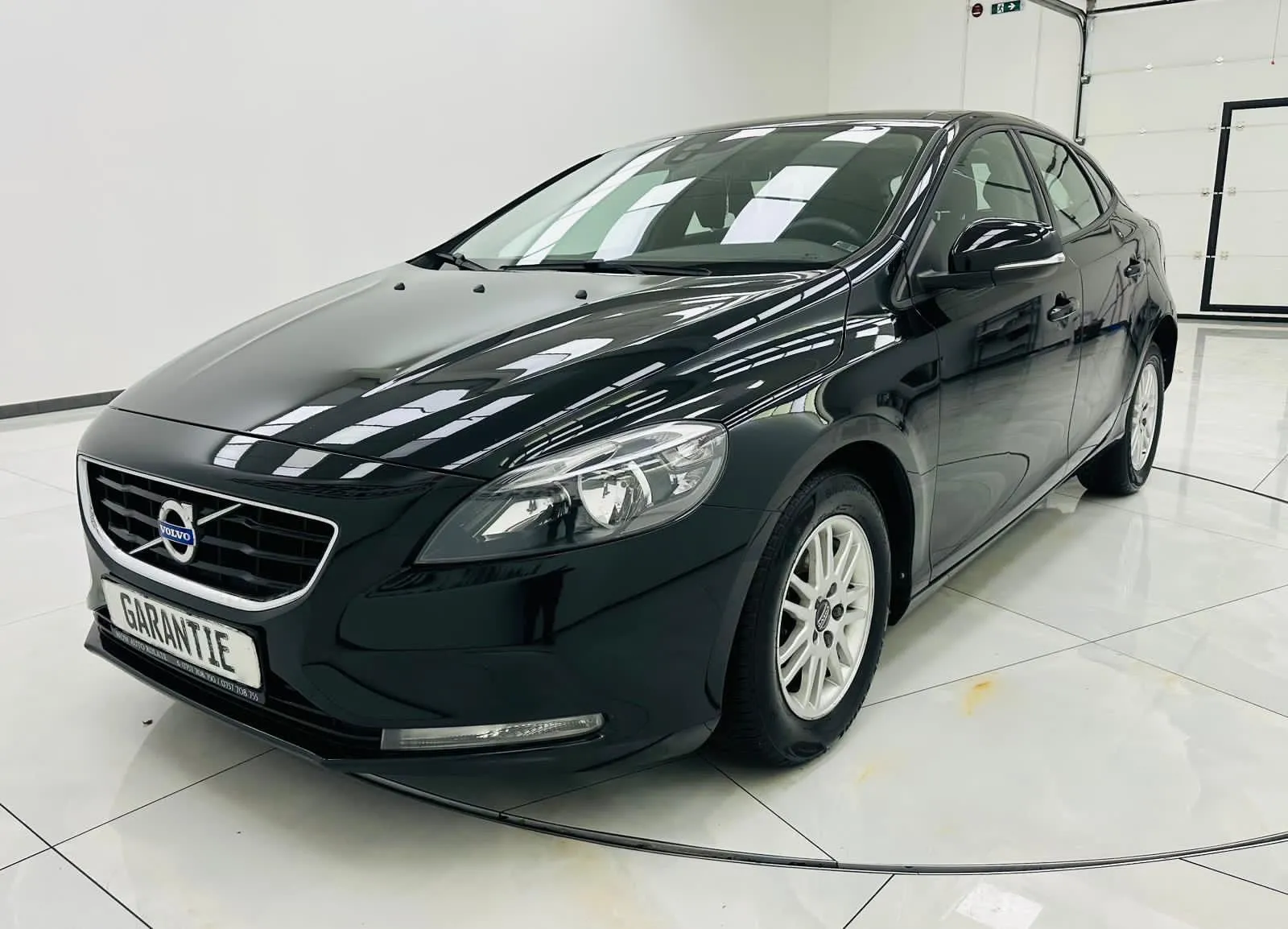 VOLVO V40 2015 1.6D E5 Grantie 12 Luni Rate Avans 0 Doar Cu Buletinul 2015 - WOW Auto Rulate
