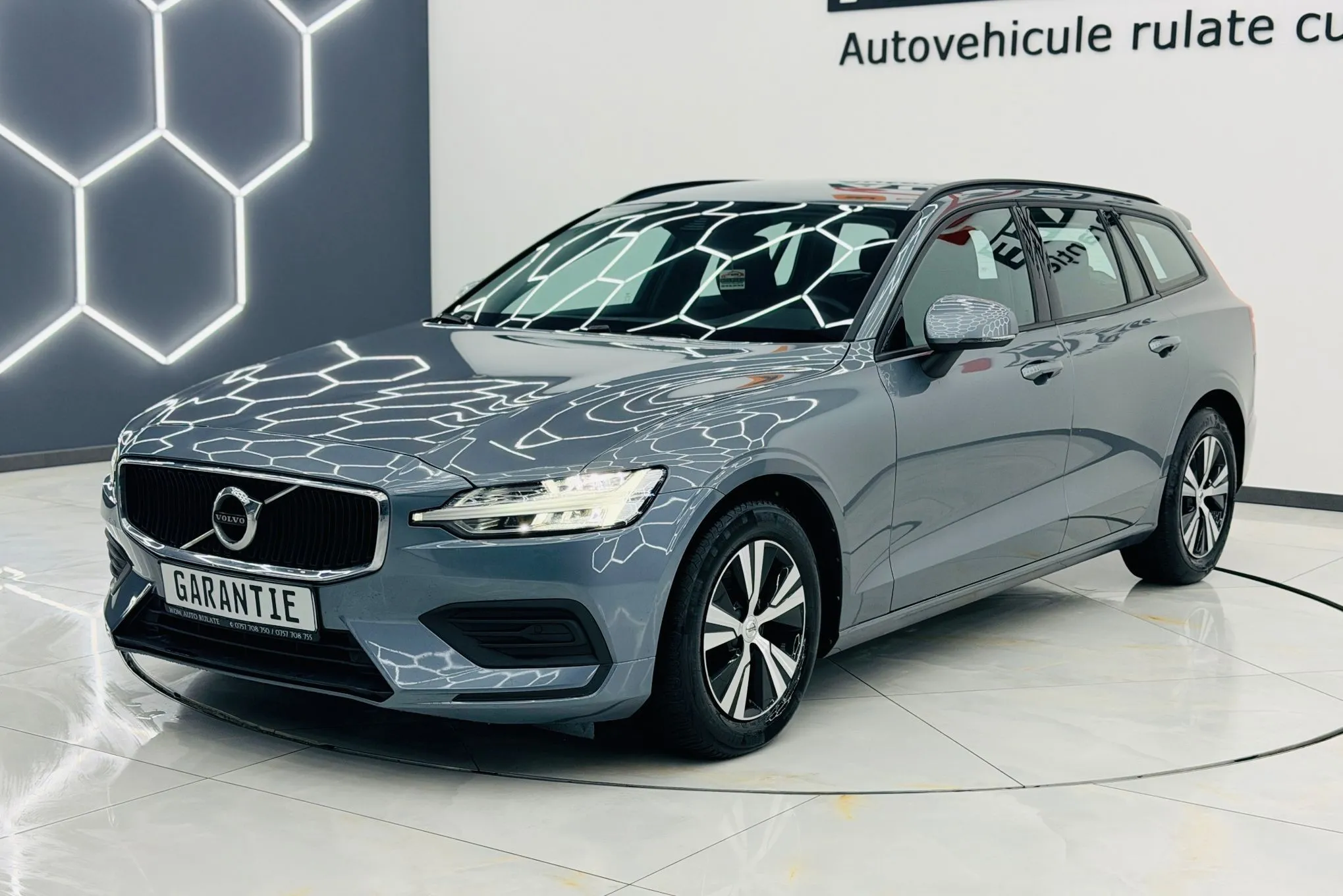 VOLVO V60 2021 2.0D E6 Garantie 12 Luni Rate Avans 0 Doar Cu Buletinul 2021 - WOW Auto Rulate